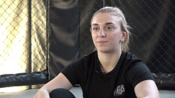 На чемпионате мира по смешанным единоборствам спортсменка с Алтая Татьяна Девятова завоевала золотую медаль