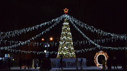 Для жителей Барнаула работают две новогодние локации в центре города