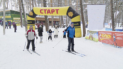 Многие барнаульцы сегодня вышли на лыжню