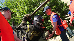 В Барнауле прошли соревнования команд пожарно-спасательных отрядов МЧС