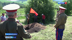 В селе Сараса Алтайского района захоронили останки бойца Красной армии