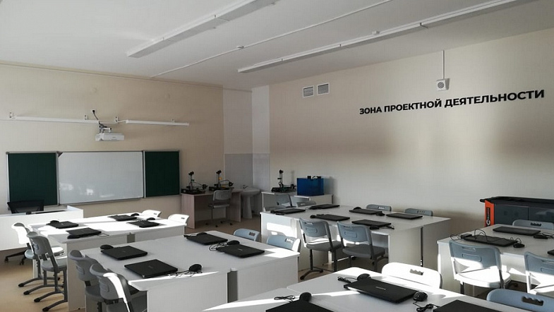 Школа с технопарком, метеоплощадкой и теннисным кортом теперь есть  в Новоалтайске