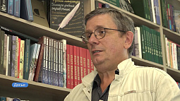 Бийский учитель Олег Овчинников участвует в голосовании за выход в финал телешоу «Классная тема» 