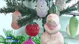 На архиерейском подворье Бийска работает выставка советских новогодних игрушек