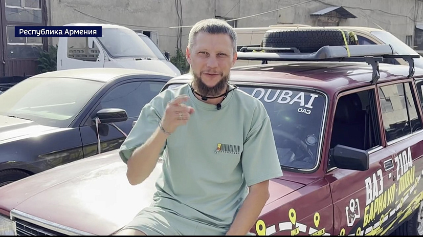 Барнаулец Михаил Емельяненко едет на своей «четвёрке» из Барнаула в Дубай