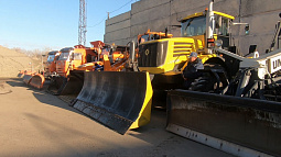 300 единиц техники этой зимой будут очищать улицы Барнаула от снега