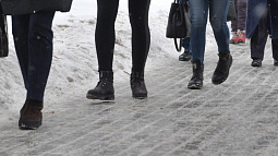 Более 200 барнаульцев получили травмы из-за гололёда