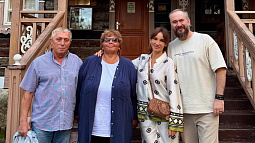 Известная российская телеведущая Анфиса Чехова провела отпуск в Белокурихе