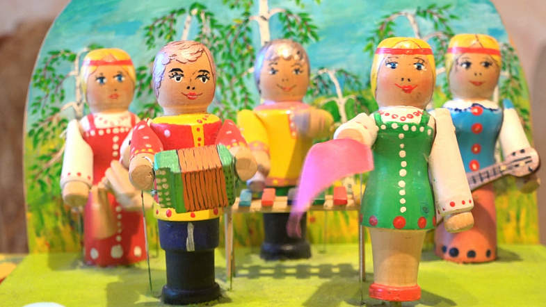 Алтайский умелец создаёт удивительные подвижные игрушки из дерева