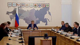 Полпред Анатолий Серышев провёл совещание по вопросам подготовки регионов СФО к осенне-зимнему периоду