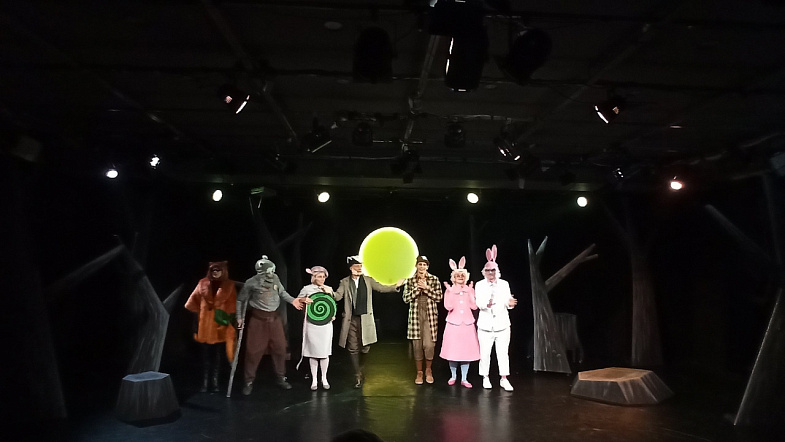 Новый спектакль Молодёжного театра Алтая заставил барнаульцев смеяться до слёз