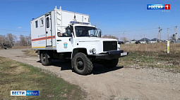 На правом берегу Оби у Барнаула горят заливные луга 