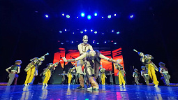 Ансамбль русского танца «Огоньки» представит в Барнауле «огненную» премьеру