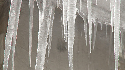 У погибших при сходе снега остались несовершеннолетние дети