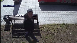 В Камне-на-Оби неизвестный украл камеры наблюдения с Мемориала Славы