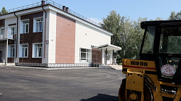 На родине Роберта Рождественского местный Дом культуры ремонтируют полностью отечественными материалами