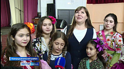 В Панкрушихинском районе появился колоритный цыганский ансамбль