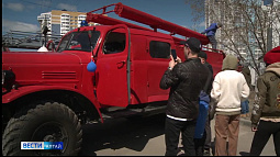В барнаульском парке «Юбилейный» сотрудники МЧС устроили большой праздник