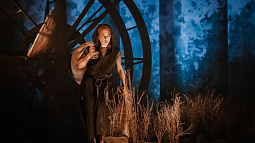 Молодёжный театр Алтая сегодня покажет нашумевший спектакль «Яга» в новосибирском «Глобусе»