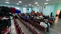 Рубцовские депутаты приняли отставку мэра Дмитрия Фельдмана