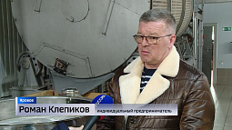 Предприниматель из Ярового превратил увлечение в международный бизнес: он производит корм для рыб