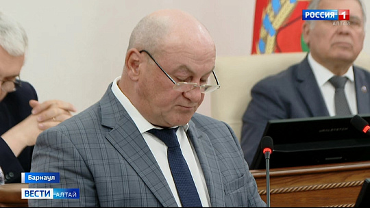 В краевом Заксобрании поинтересовались, как в Минтрансе оценивают состояние алтайских дорог