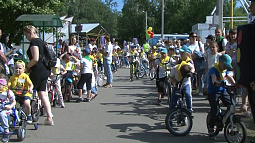 Почти 40 юных велосипедистов Барнаула «сдали на права»