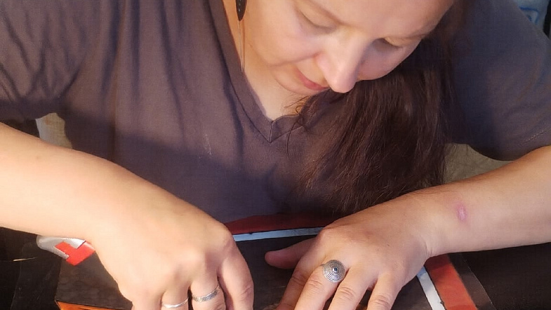 Уникальный иконостас создала команда российских художников-эмальеров в рамках культурно-просветительского проекта «Русская Сибирь»