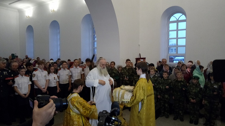 Храм, где крестили Калашникова. Спустя 85 лет в Курье открылась Знаменская церковь