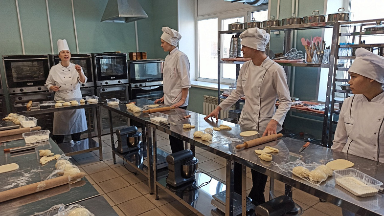 В Алтайском крае подростков с ограниченными возможностями здоровья призывают поступать в колледжи