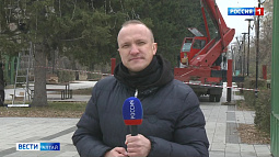 В барнаульском парке «Изумрудный решили заранее начать подготовку к Новому году