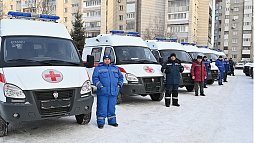 Больницы края получили автомобили скорой помощи повышенной проходимости