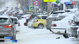 В морозы на дорогах краевой столицы стало меньше машин