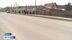 Многотонным автомобилям запретили ездить по дорогам края без спецразрешений