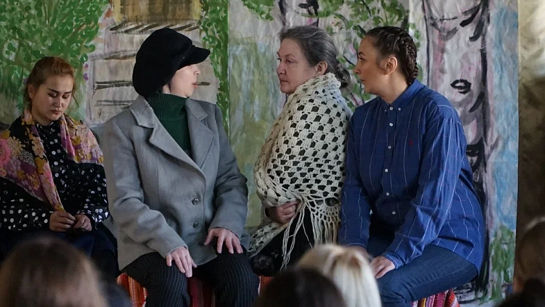 В Шипуновской женской колонии поставили спектакль по мотивам рассказов Шукшина