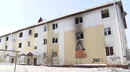 В Бийске власти намерены поставить точку в истории с печально известными домами на улице Спекова