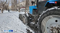 Предприятие «Автодорстрой» после снегопада перешло на круглосуточный режим работы