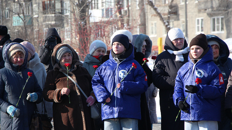 В Барнауле сегодня почтили память десантников легендарной 6-й роты Псковской дивизии ВДВ