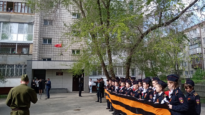 С Днем Победы сотрудники полиции поздравили своего легендарного фронтовика