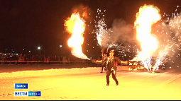В Бийске открыли бесплатный круглосуточный городской каток 