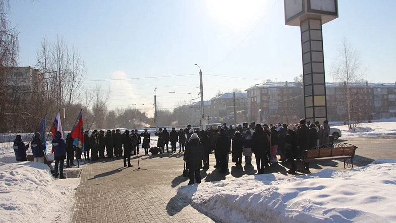 В Барнауле сегодня почтили память десантников легендарной 6-й роты Псковской дивизии ВДВ