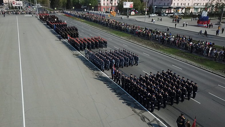 Смотрите лучшие моменты торжественного шествия 9 Мая 2021 года в Барнауле