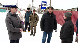 Жители небольшой улицы в райцентре Троицкое жалуются на состояние автомобильной дороги