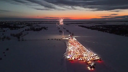 Автомобилисты из Рубцовска поздравили горожан с наступающим Новым годом