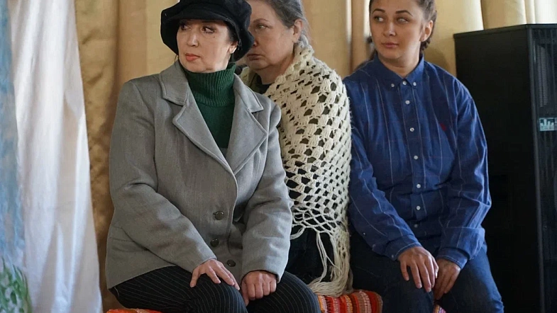 В Шипуновской женской колонии поставили спектакль по мотивам рассказов Шукшина