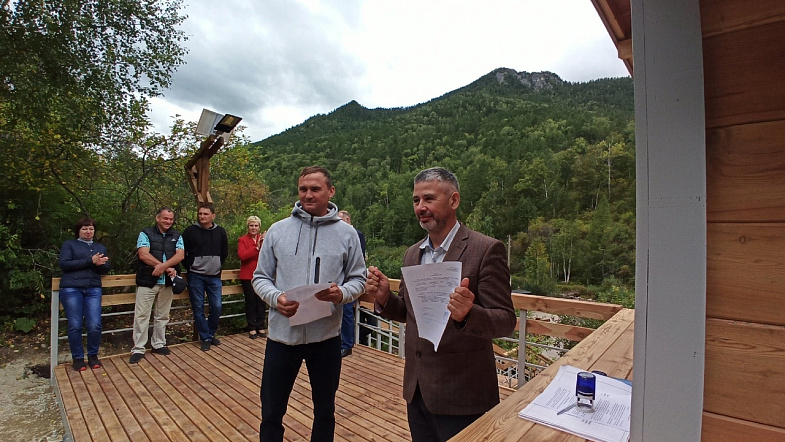 Новая лестница и новые дороги: путь в Денисову пещеру становится комфортнее