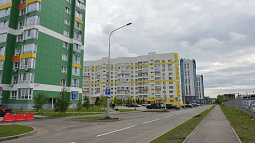 В Барнауле досрочно открыли новую дорогу в современном жилом квартале  