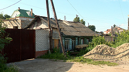 Краевой следком возбудил уголовное дело по факту обрушения потолка в частном доме Барнаула