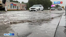 В Алтайском крае на смену жаре пришли проливные дожди и порывистый ветер