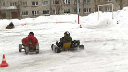 «Это как Формула-1»: у барнаульских студентов и школьников появилась новая трасса для картинга